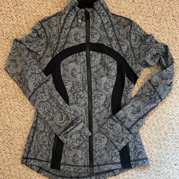 Lululemon Jackets & Blazers - Lululemon Define jacket sz 8 EUC